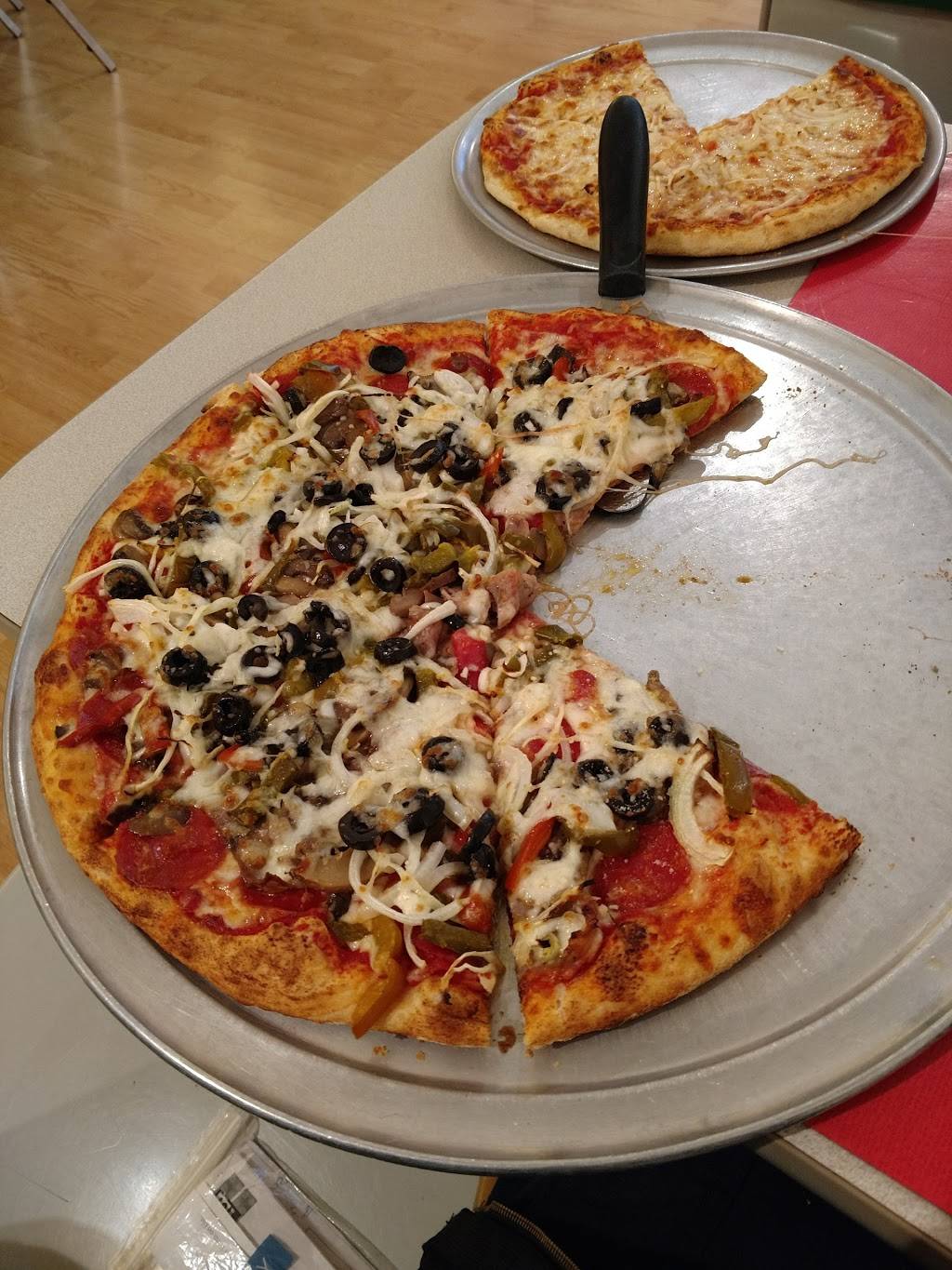 Castillos Pizzeria | restaurant | 334 E Washington St, Walterboro, SC 29488, USA | 8437827777 OR +1 843-782-7777