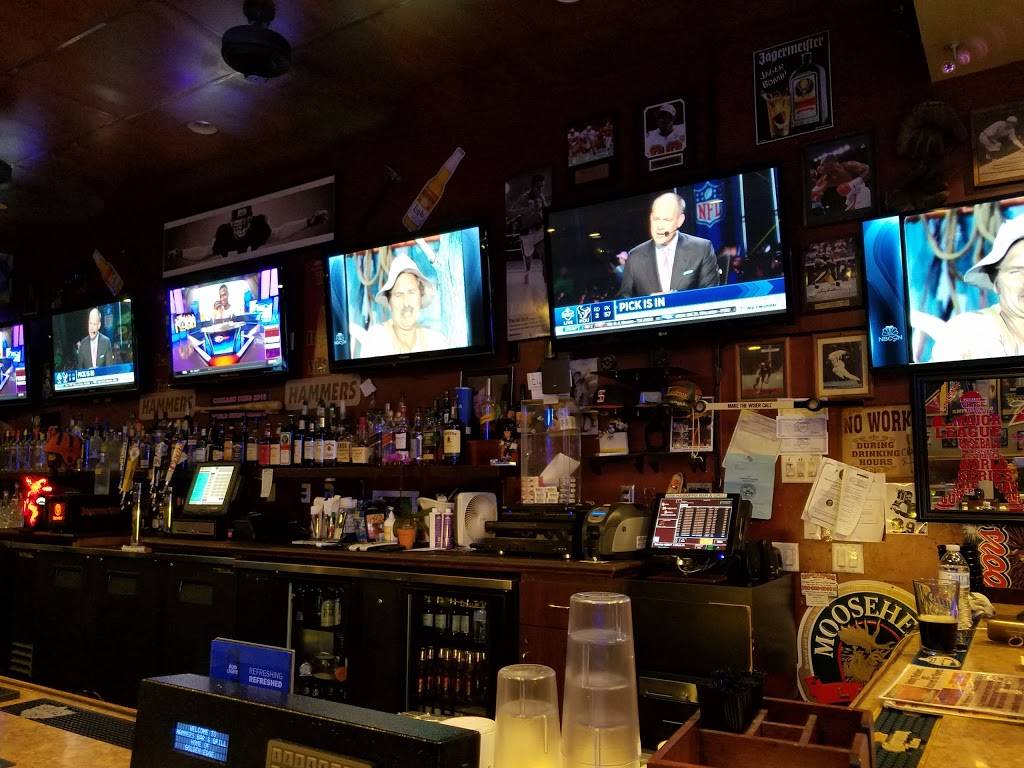 Hammers Grill & Bar | restaurant | 771 E Horizon Dr #104, Henderson, NV 89015, USA | 7025641866 OR +1 702-564-1866