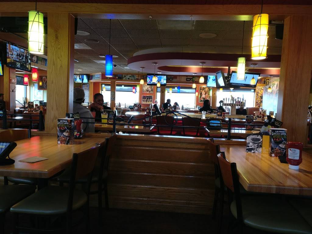Applebees Grill + Bar | restaurant | 1601 South Braddock Avenue Edgewood Towne Centre, Pittsburgh, PA 15218, USA | 4127319782 OR +1 412-731-9782