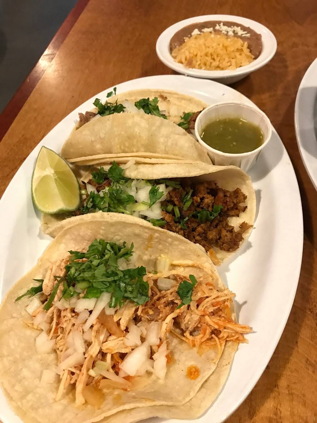Loco Cocos Tacos | restaurant | 36 Walker St, Kittery, ME 03904, USA | 2074389322 OR +1 207-438-9322