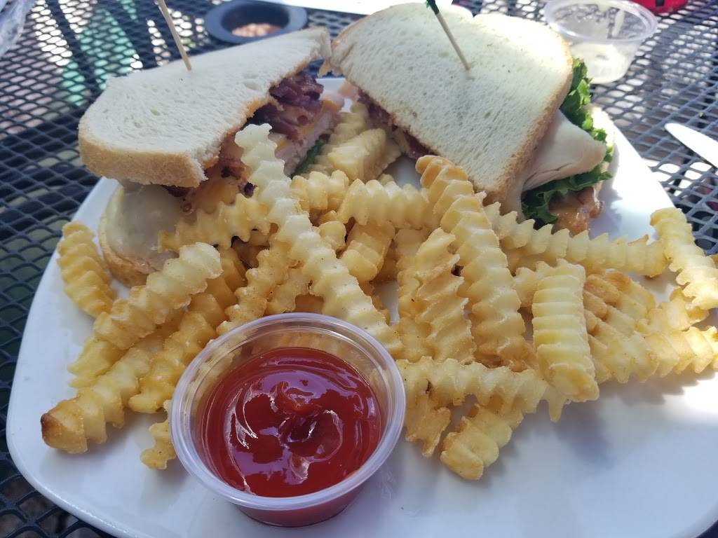 Vitos Cedar Rapids | restaurant | 4100 River Ridge Dr NE, Cedar Rapids, IA 52402, USA | 3193938727 OR +1 319-393-8727