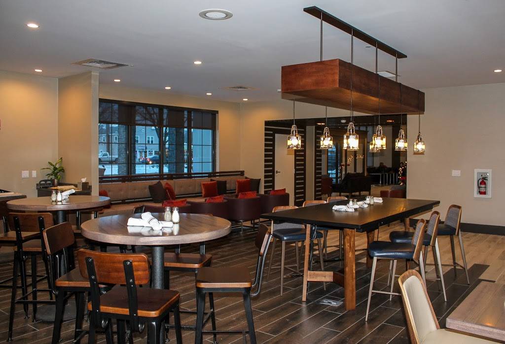 Dukes Public House | restaurant | 1117 Williston Rd, South Burlington, VT 05403, USA | 8026580250 OR +1 802-658-0250