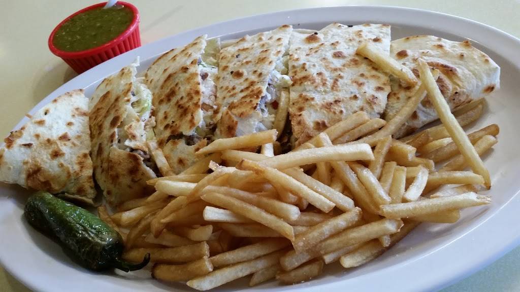 Huarache King | restaurant | 322 Broadway St, King City, CA 93930, USA | 8313855241 OR +1 831-385-5241