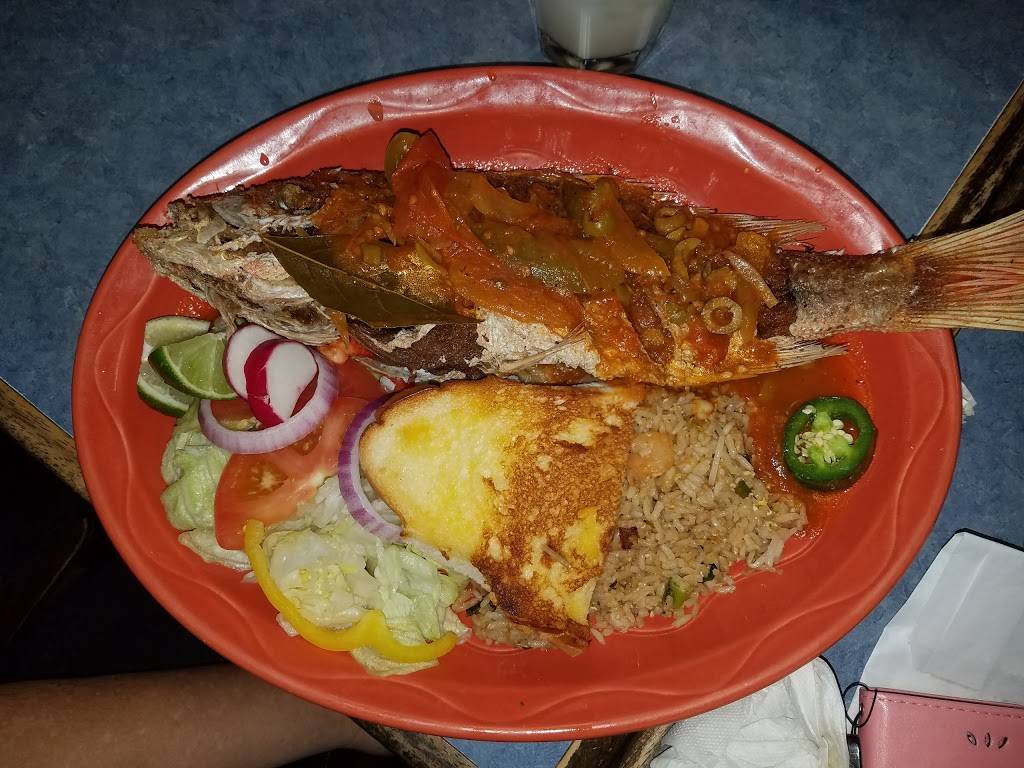 Chilos Seafood Restaurant | restaurant | 8334 Gulf Fwy, Houston, TX 77017, USA | 7136433505 OR +1 713-643-3505