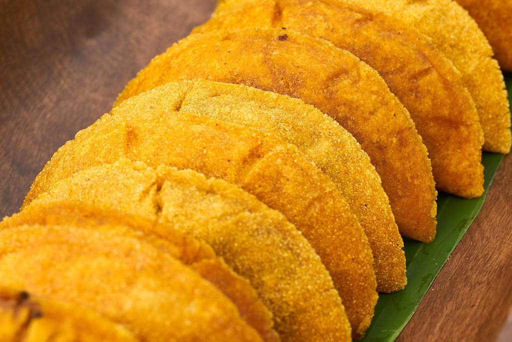 Medallón | restaurant | 5162 W Jefferson Blvd suite b, Los Angeles, CA 90016, USA | 7073228867 OR +1 707-322-8867