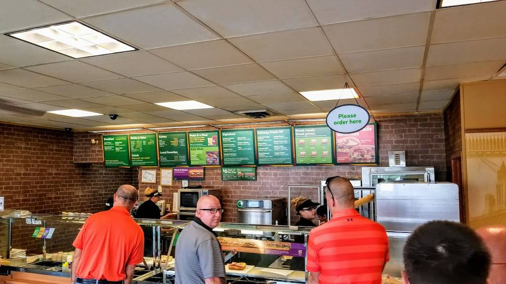 Subway Restaurants | restaurant | 1018 Madison St, Shelbyville, TN 37160, USA | 9316842314 OR +1 931-684-2314
