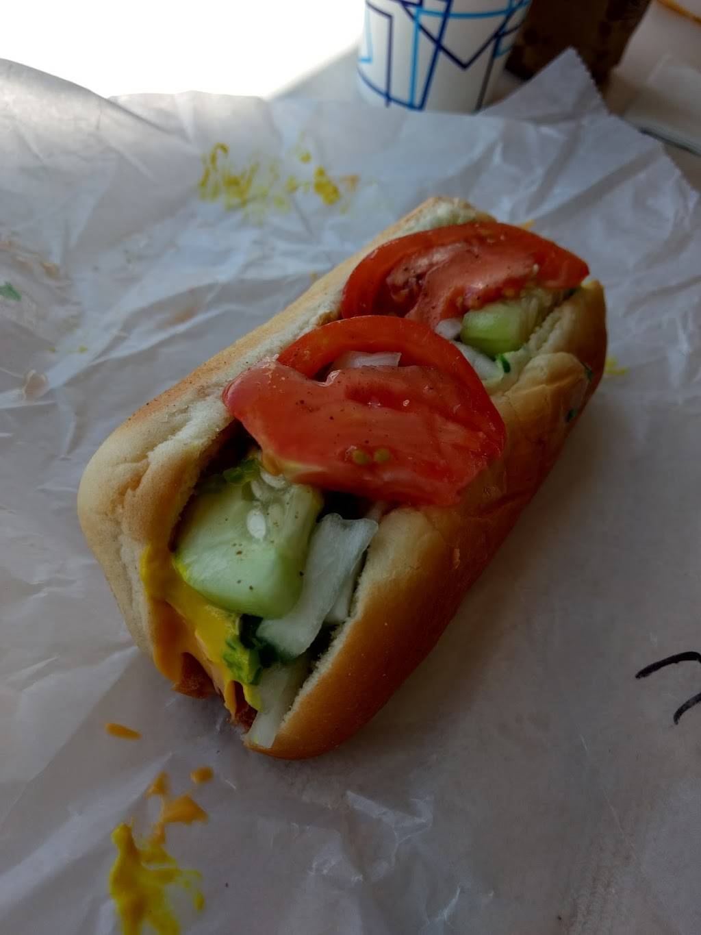 Parisis Drive-In | restaurant | 6216 W 63rd St, Chicago, IL 60638, USA | 7735865611 OR +1 773-586-5611