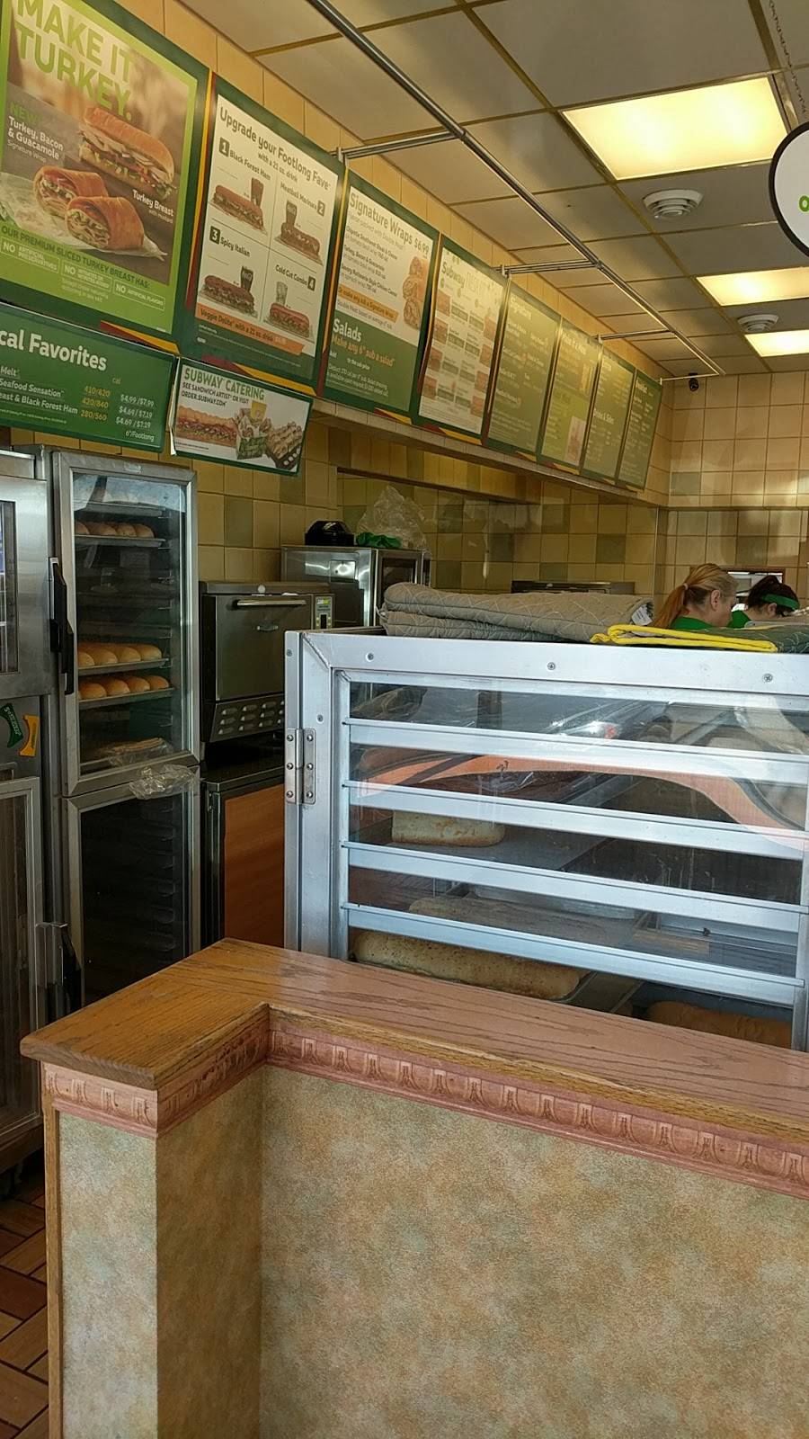 Subway Restaurants | restaurant | 625 Babcock Blvd E, Delano, MN 55328, USA | 7639722222 OR +1 763-972-2222