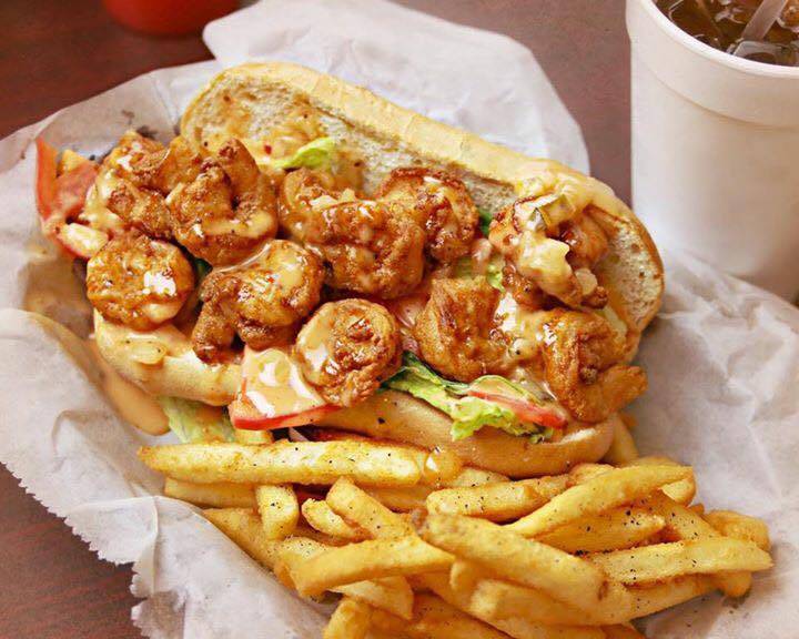 Seafood Kitchen | restaurant | 817 Botetourt Ct #102, Chesapeake, VA 23320, USA | 7575470555 OR +1 757-547-0555