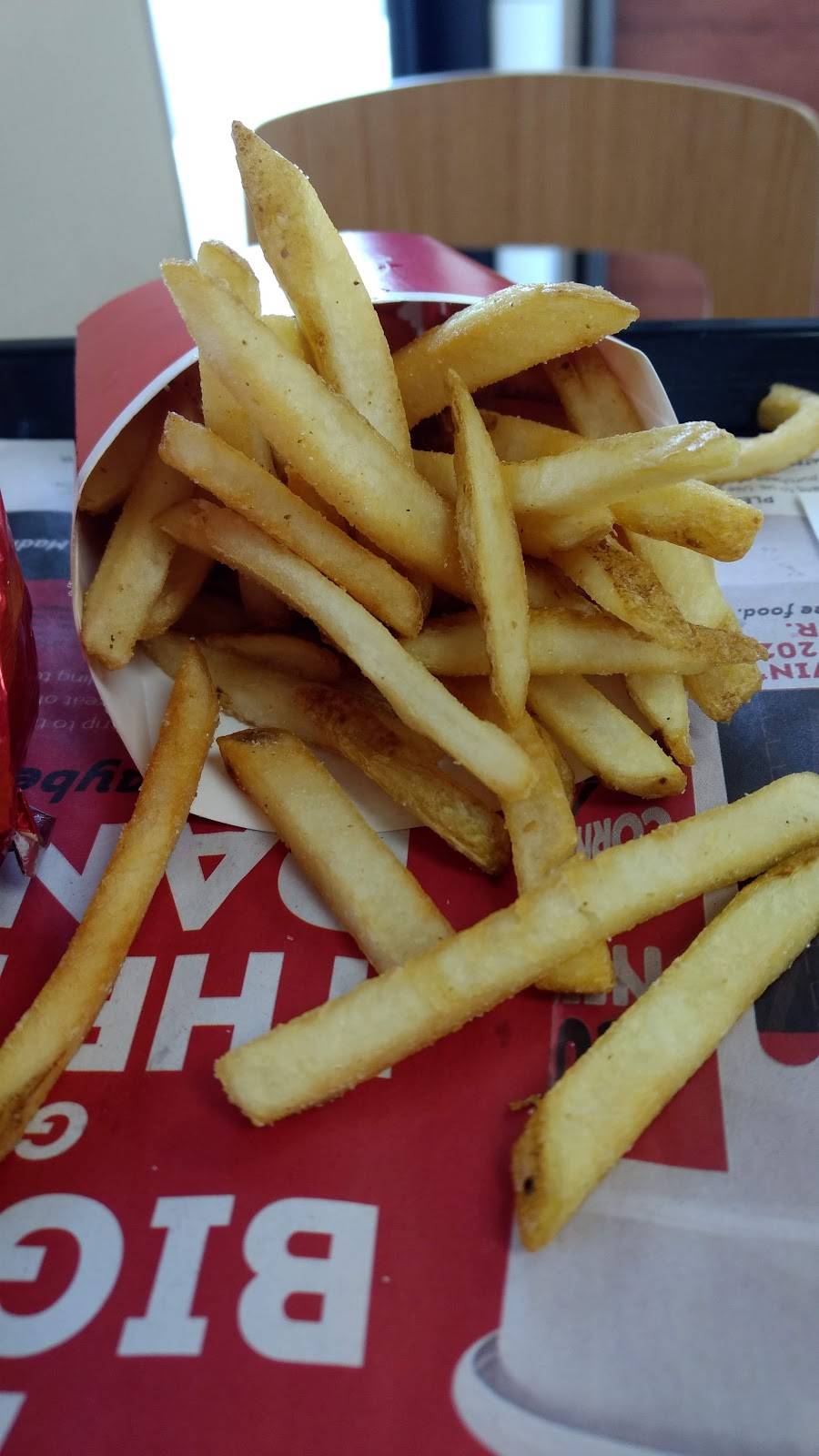 Wendys | restaurant | 252 E State St, West Lafayette, IN 47906, USA | 7657435885 OR +1 765-743-5885