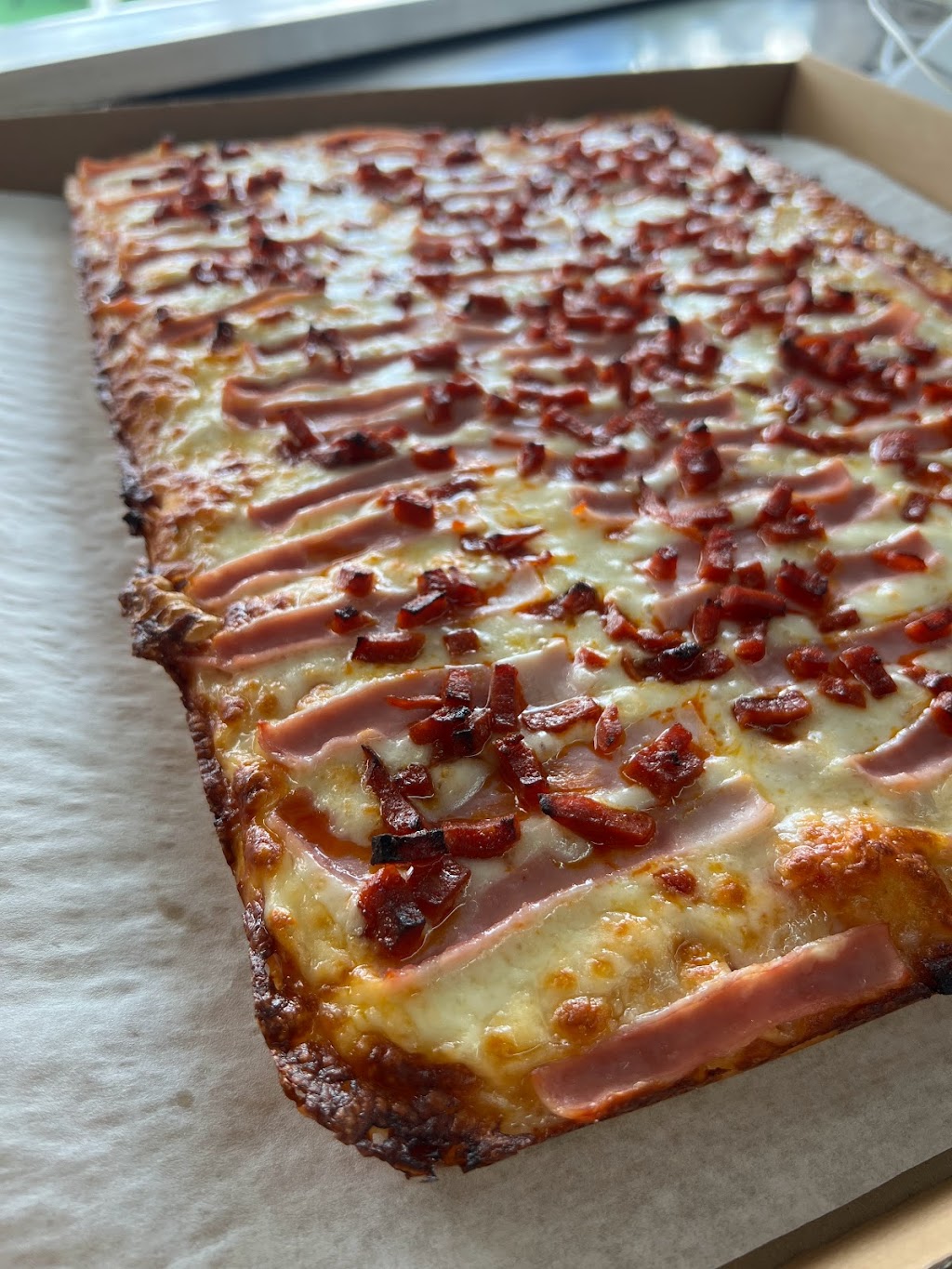 Tauro Pizza | restaurant | 22538 SW 177th Ave, Miami, FL 33170, USA | 7865209137 OR +1 786-520-9137