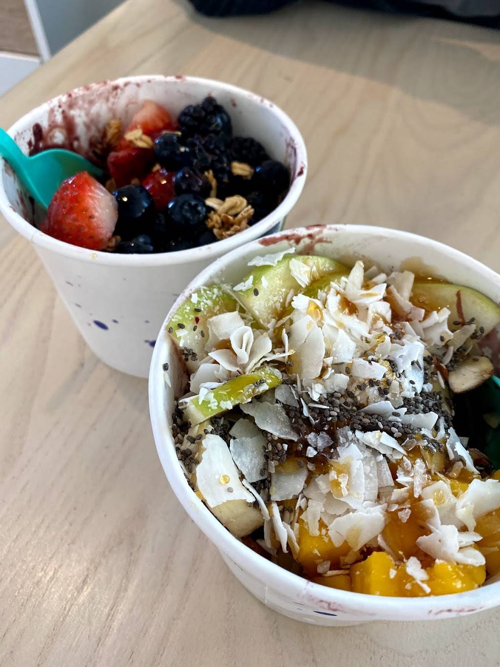 Farm Bowl and Juice Co. | restaurant | 1920 29th Ave S, Homewood, AL 35209, USA | 2058482929 OR +1 205-848-2929