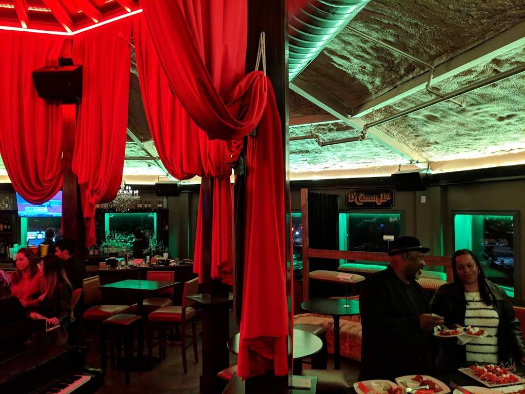 Bugsys Dueling Piano Speakeasy | restaurant | 2323 Whitney Ave, Hamden, CT 06518, USA | 2032882323 OR +1 203-288-2323