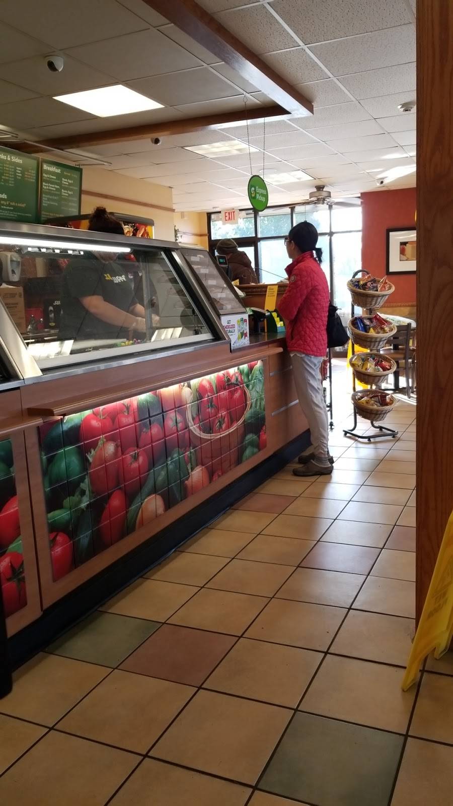 Subway | restaurant | 1700 S Memorial Dr, New Castle, IN 47362, USA | 7655291626 OR +1 765-529-1626