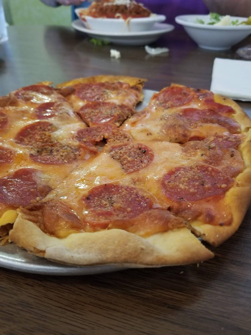 Frankie Toccos Pizzeria | restaurant | 108 S Main St, St Charles, MO 63301, USA | 6369477007 OR +1 636-947-7007