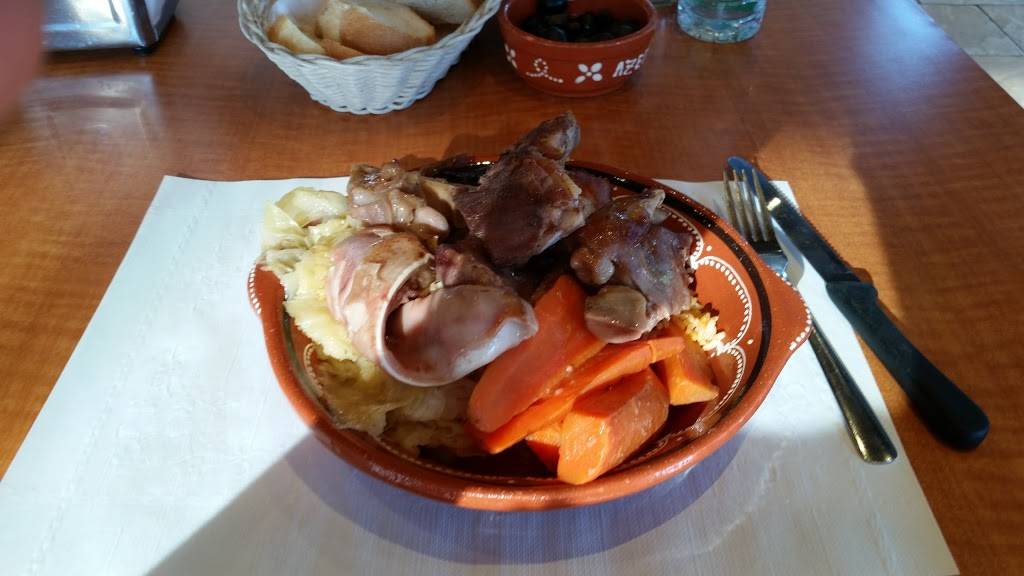 Churrasqueira Estrela Inc | restaurant | 2275 Keele St, North York, ON M6M 3Z6, Canada | 4162481918 OR +1 416-248-1918