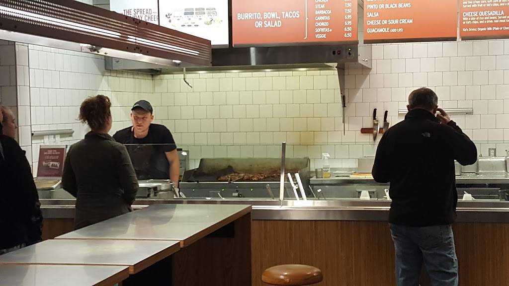 Chipotle Mexican Grill | restaurant | 3362 Center Rd Ste E20, Brunswick, OH 44212, USA | 3302207278 OR +1 330-220-7278