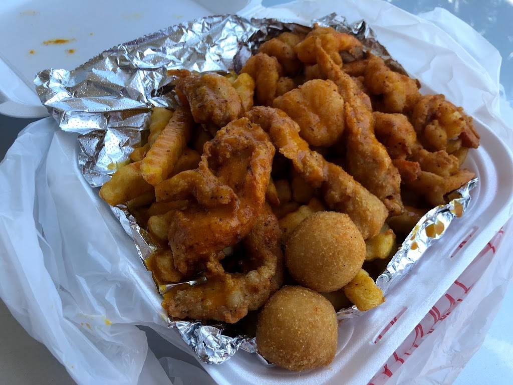 Leweys Seafood & Wings | restaurant | 6510 Normandy Blvd, Jacksonville, FL 32205, USA | 9042409054 OR +1 904-240-9054