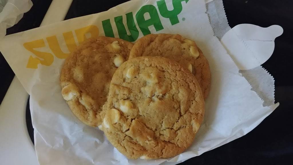 Subway | restaurant | 1211 N Court St, Circleville, OH 43113, USA | 7404974687 OR +1 740-497-4687