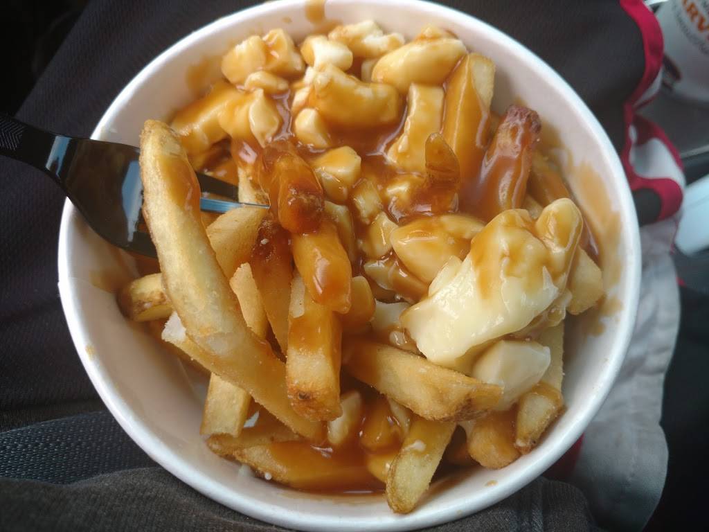 Harveys | restaurant | 3343 Bayview Ave, North York, ON M2K 1G4, Canada | 4167309599 OR +1 416-730-9599