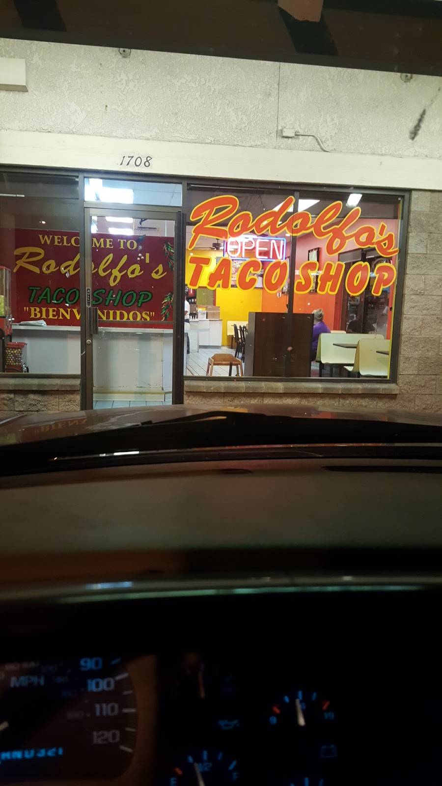 Rodolfos Taco Shop | restaurant | 1708 W Ajo Way, Tucson, AZ 85713, USA | 5207411831 OR +1 520-741-1831