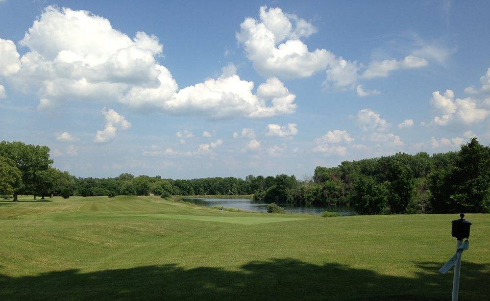 Hidden Lake Golf Club | restaurant | 12985 645 E St, Sheffield, IL 61361, USA | 8154542660 OR +1 815-454-2660