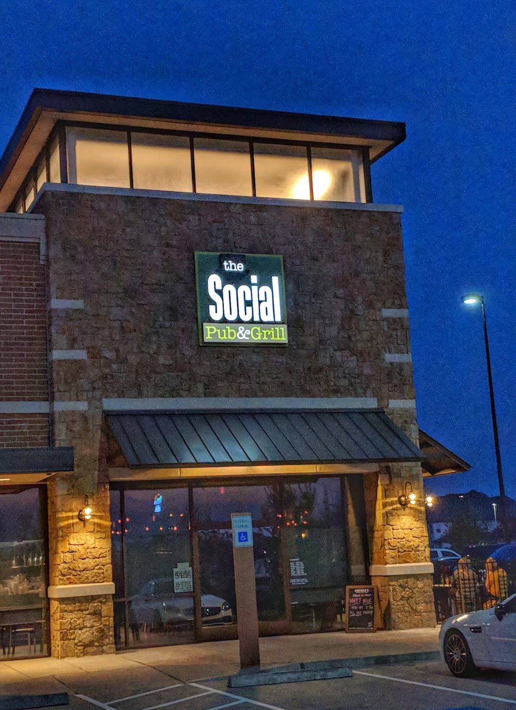 The Social Pub & Grill | restaurant | 1721 Spring Green Blvd #700, Katy, TX 77494, USA | 2813964627 OR +1 281-396-4627