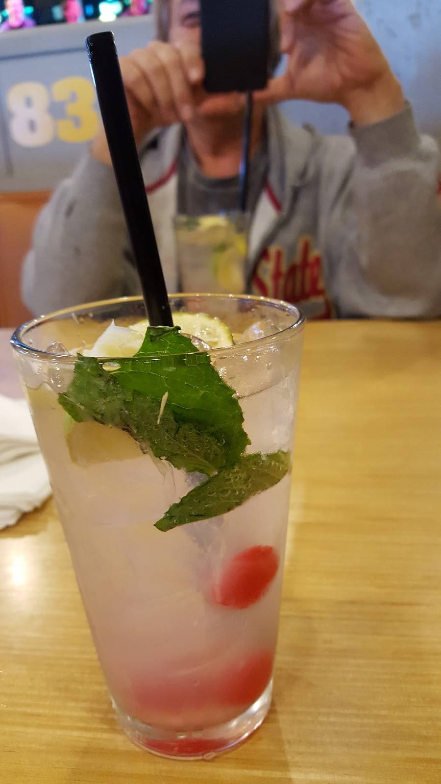 Buffalo Wild Wings | restaurant | 3011 Westgate Mall, Fairview Park, OH 44126, USA | 4403319464 OR +1 440-331-9464