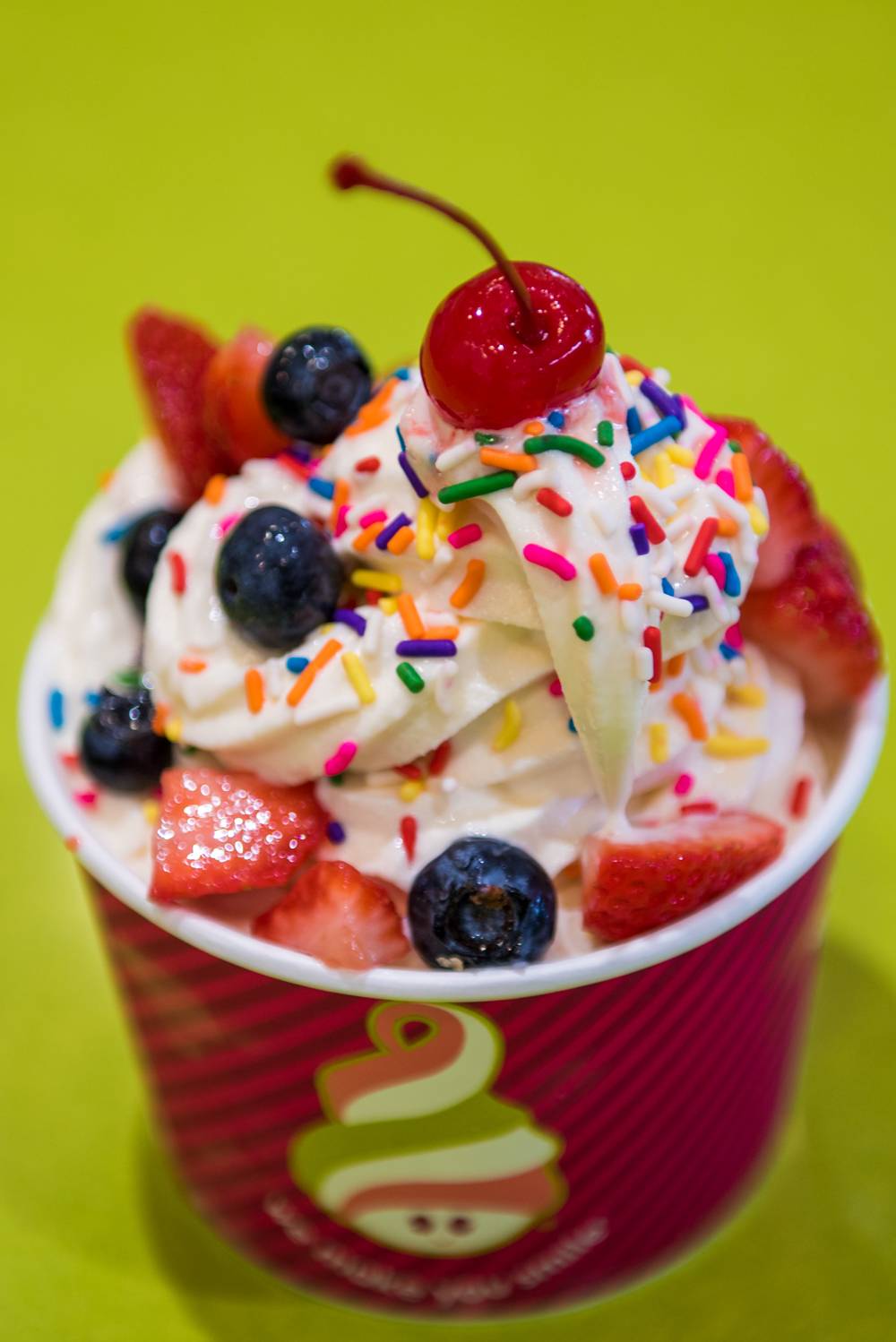 Menchies Frozen Yogurt | bakery | 205 S Santa Fe Ave, Edmond, OK 73003, USA | 4052163644 OR +1 405-216-3644