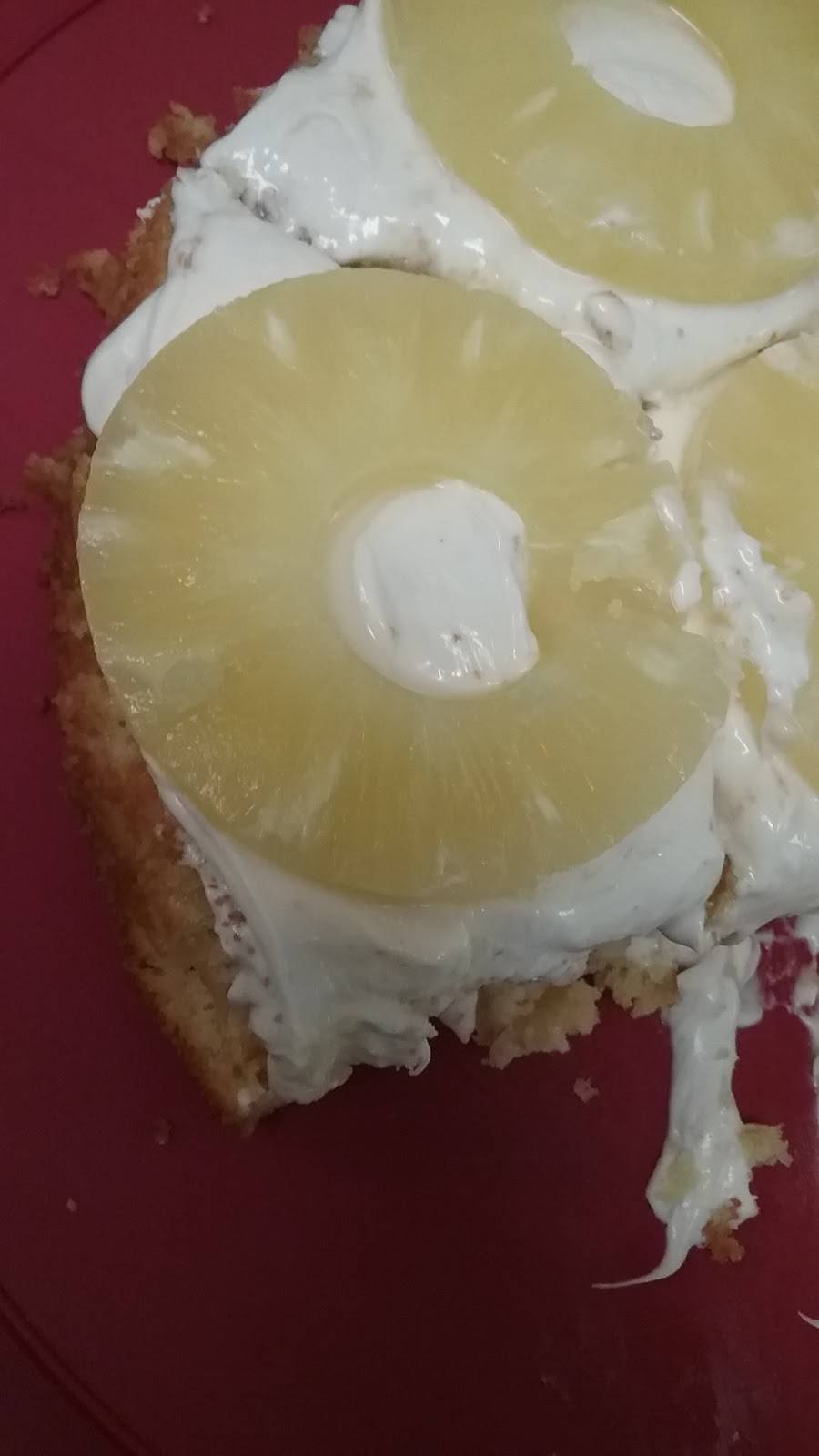 Kbs Dog House | restaurant | 2838-2840 Mahoning Ave, Youngstown, OH 44509, USA | 3307971773 OR +1 330-797-1773