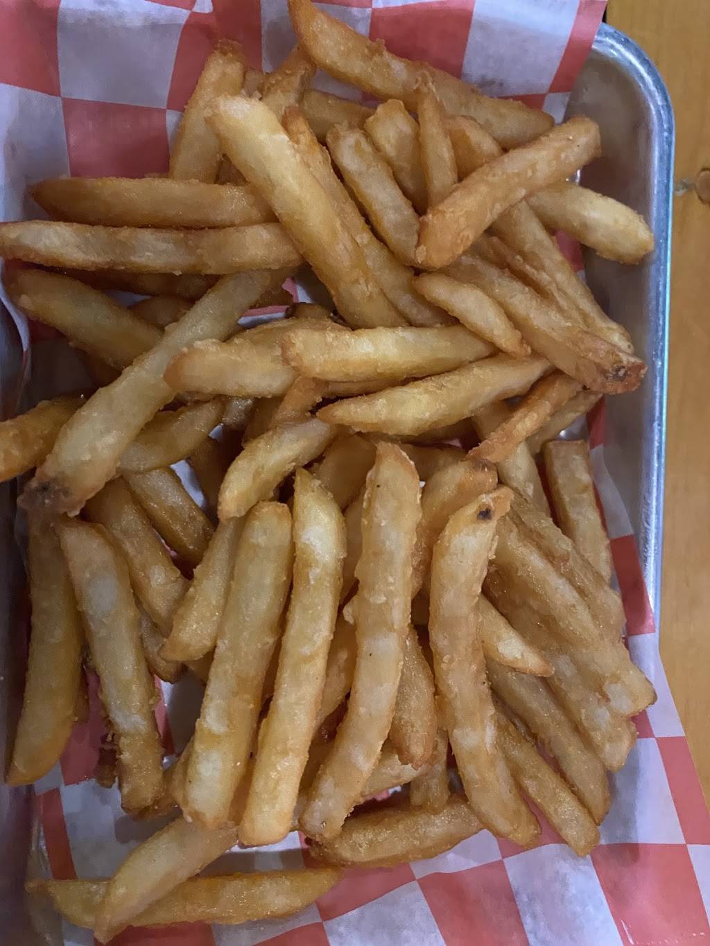 RidgeRunners Sports Bar | restaurant | 30971 Armada Ridge Rd, Richmond, MI 48062, USA | 5867279292 OR +1 586-727-9292