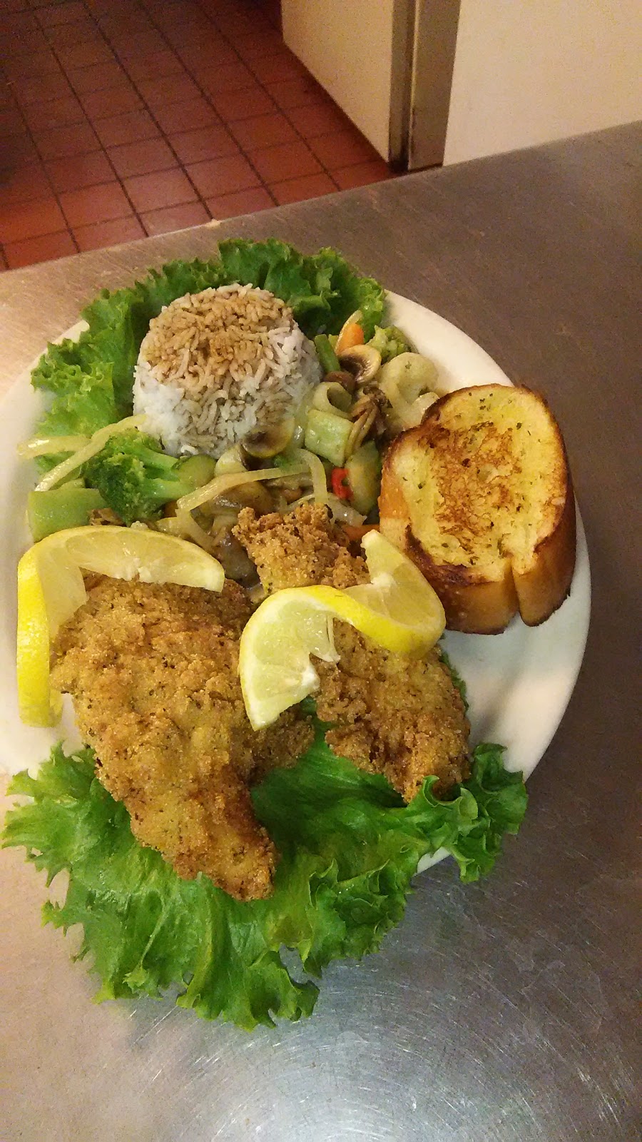 Restaurant On the Corner | restaurant | 3582 AR-112, Fayetteville, AR 72704, USA | 4795212675 OR +1 479-521-2675