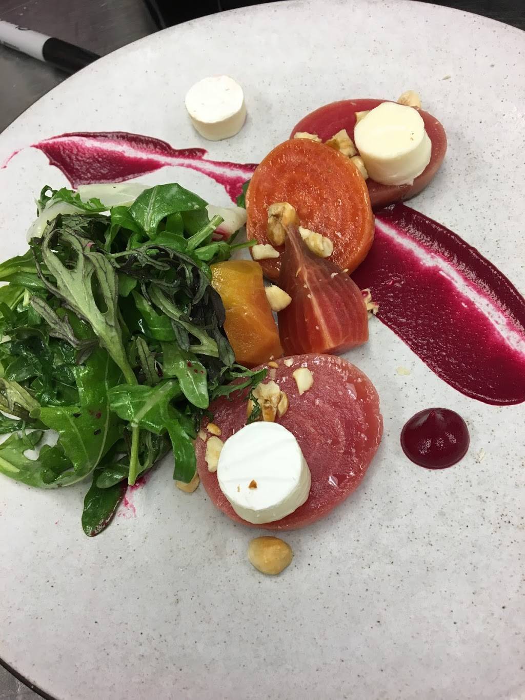 Canoe Club | restaurant | 89 Myrtle View St, Bluffton, SC 29910, USA | 8437066625 OR +1 843-706-6625