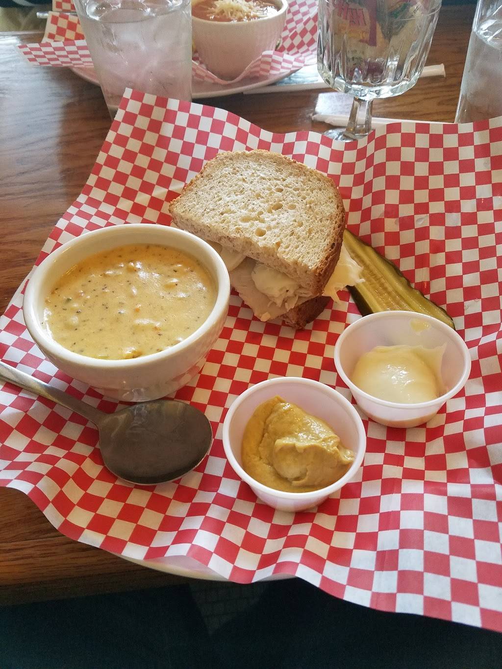 Schiraz | restaurant | 27 S Central Park, Jacksonville, IL 62650, USA | 2172430550 OR +1 217-243-0550