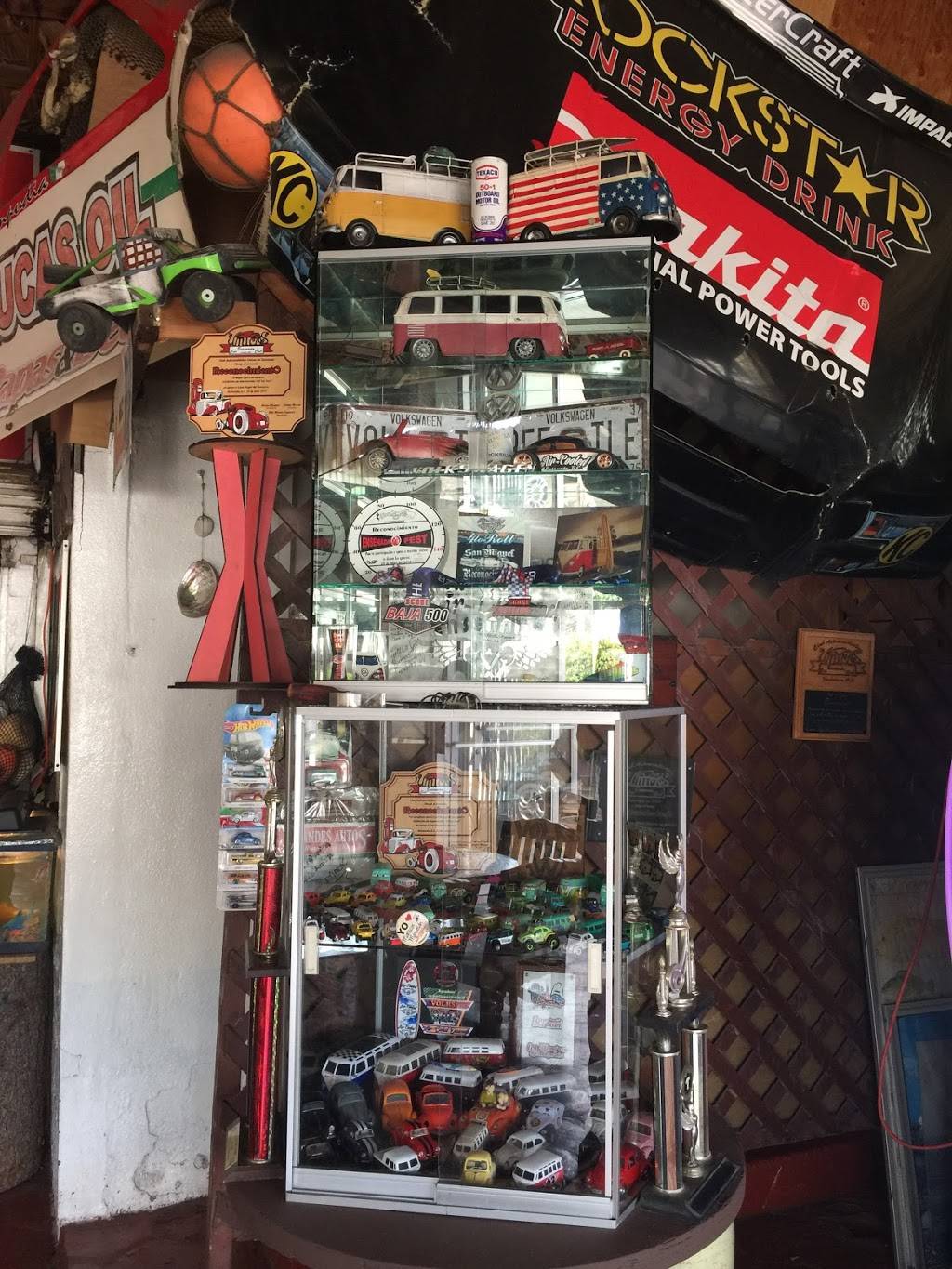 Cocktelería Mazatlán | restaurant | Diez entre Miramar y, Av Riveroll 725, Zona Centro, 22800 Ensenada, B.C., Mexico | 016461787518 OR +52 646 178 7518