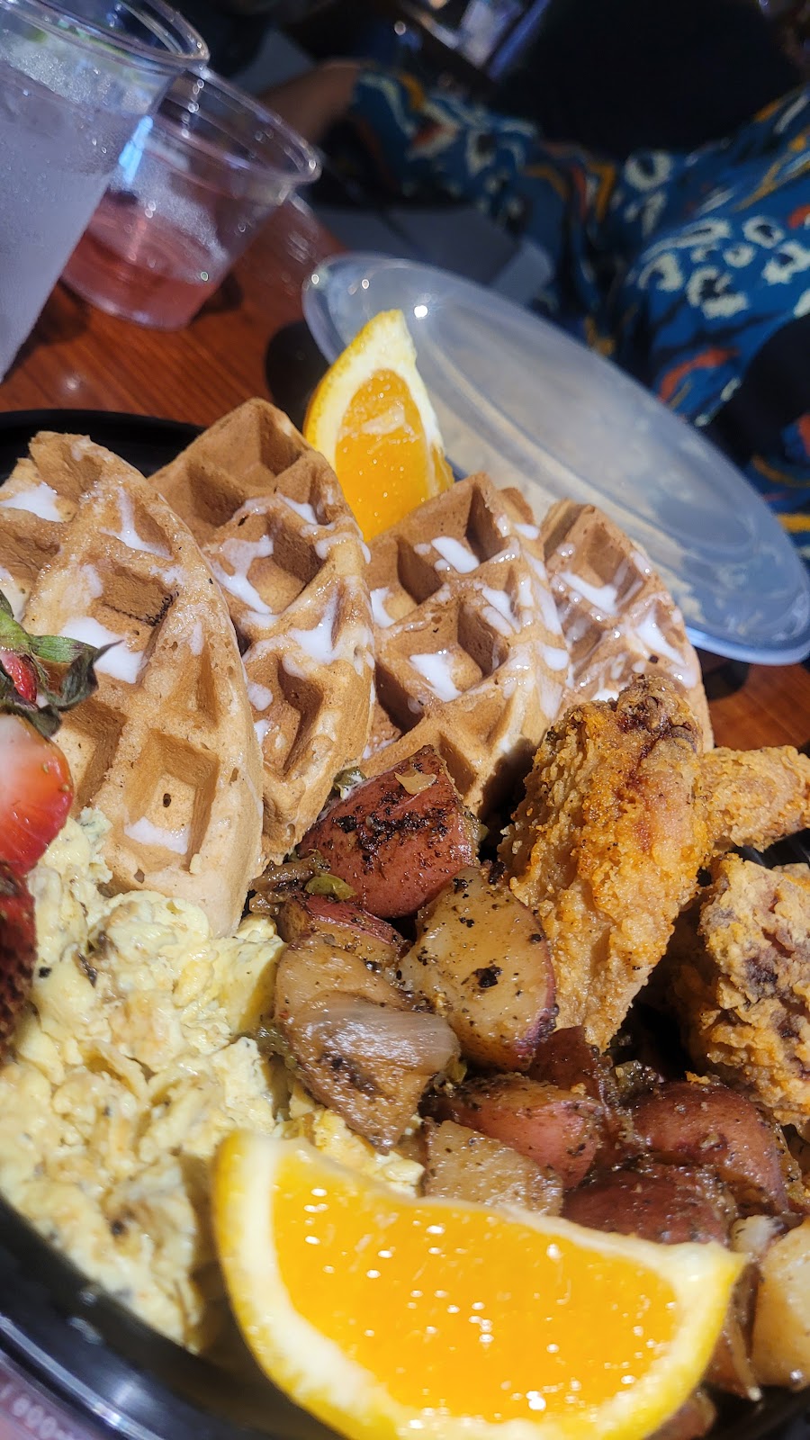 LinQ Social Kitchen | restaurant | 175 Lafayette St, Nashville, TN 37210, USA | 6154494062 OR +1 615-449-4062