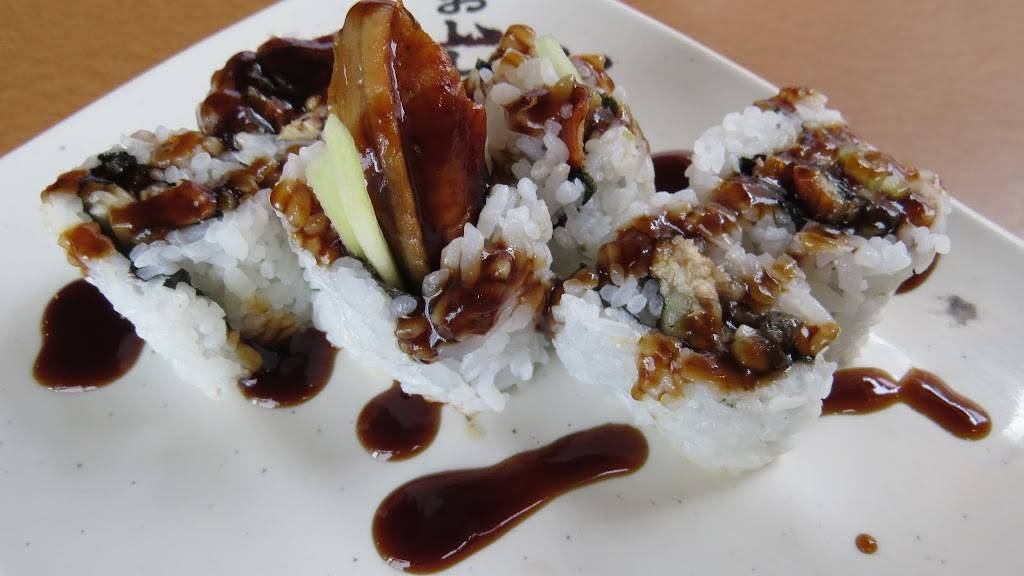 Sakura Sushi | restaurant | 7084 Mannheim Rd, Des Plaines, IL 60018, USA | 8477591520 OR +1 847-759-1520