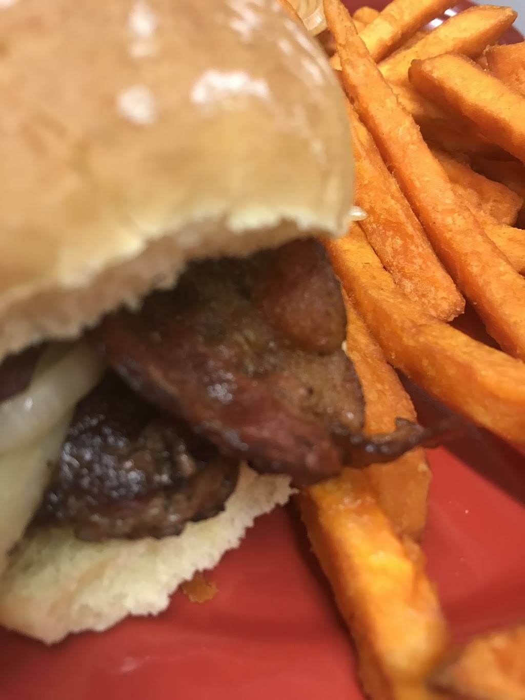 Cartrites | restaurant | 373 QC-148, Shawville, QC J0X 2Y0, Canada | 8196476647 OR +1 819-647-6647