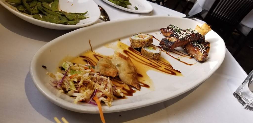 Roys Restaurant | restaurant | 7760 W Sand Lake Rd, Orlando, FL 32819, USA | 4073524844 OR +1 407-352-4844