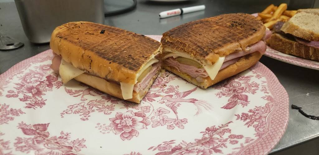 Sugar Maple RESTAURANT | restaurant | 89A Ontario Rd, Mitchell, ON N0K 1N0, Canada | 5193011043 OR +1 519-301-1043