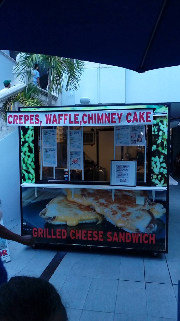 crepes &chimney Cake Factory | restaurant | 17 S Fort Lauderdale Beach Blvd, Fort Lauderdale, FL 33316, USA | 9542780046 OR +1 954-278-0046