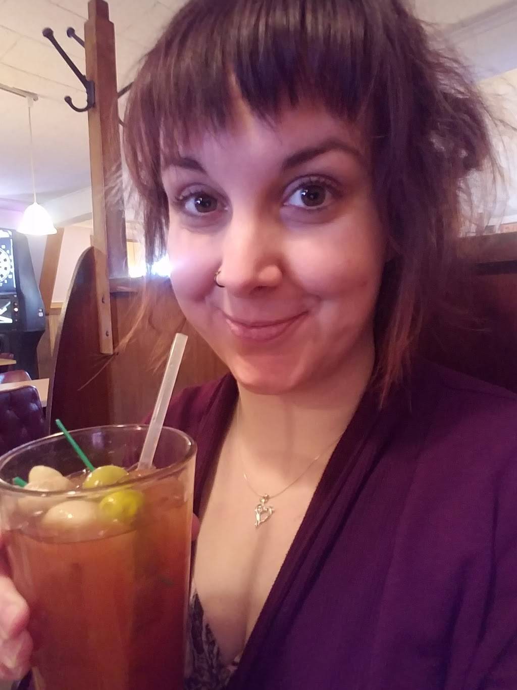 Andys Pub & Grub | restaurant | 527 W 9th Ave, Oshkosh, WI 54902, USA | 9203030181 OR +1 920-303-0181