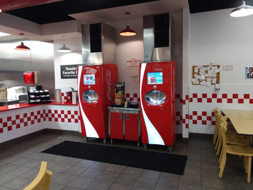 Five Guys | meal takeaway | 6441 Lee Hwy, Warrenton, VA 20187, USA | 5408782065 OR +1 540-878-2065