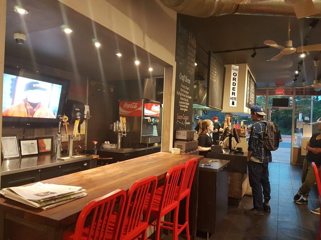 Woodys Burgers | restaurant | 3795 Lake Shore Blvd W, Etobicoke, ON M8W 1R2, Canada | 4165462093 OR +1 416-546-2093