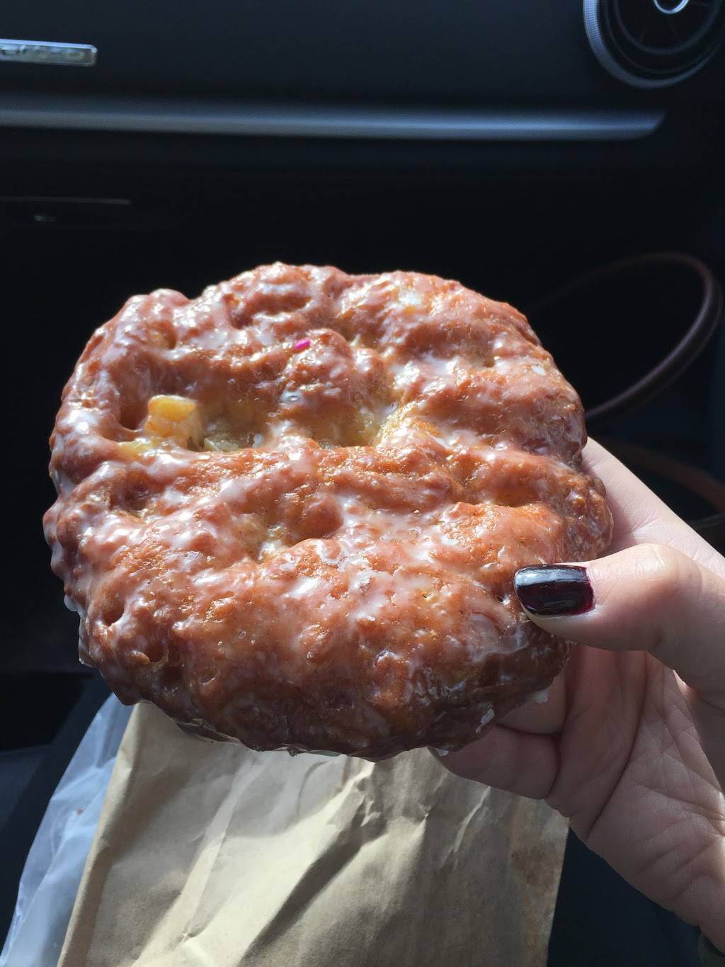 Donut Star | cafe | 204 Worcester St, North Grafton, MA 01536, USA | 5088399870 OR +1 508-839-9870