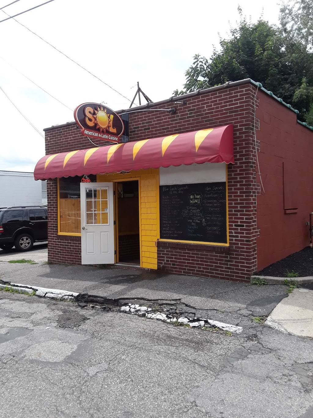 Sol Café | cafe | 31 Hungerford St, Torrington, CT 06790, USA | 8606185259 OR +1 860-618-5259