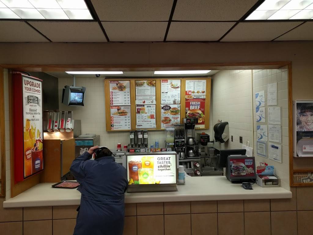 Wendys | restaurant | 3647 U.S. 9, Freehold, NJ 07728, USA | 7324314048 OR +1 732-431-4048