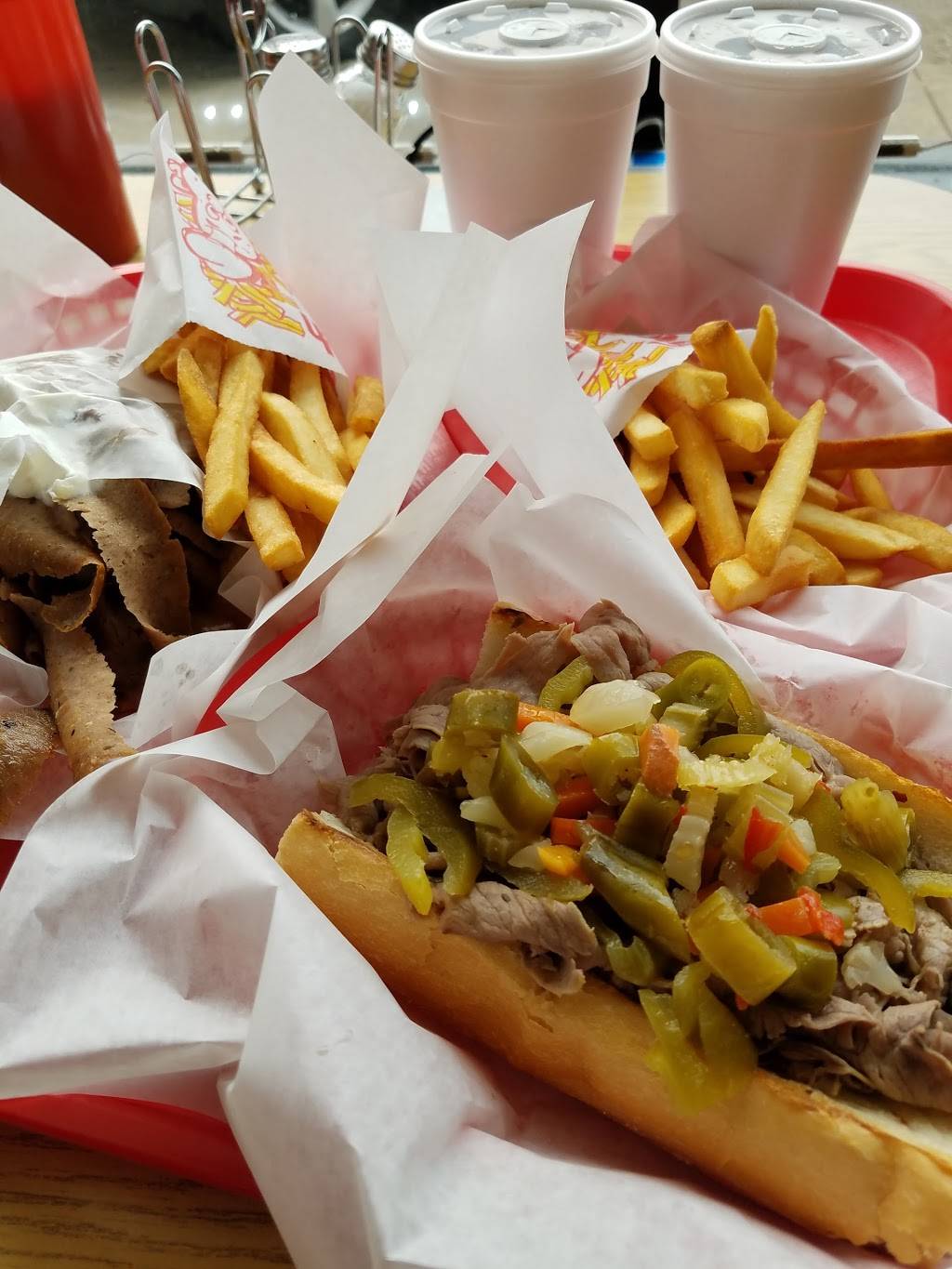 Munchies Gyros & Pizza | restaurant | 3682 N Elston Ave, Chicago, IL 60618, USA | 7735837882 OR +1 773-583-7882