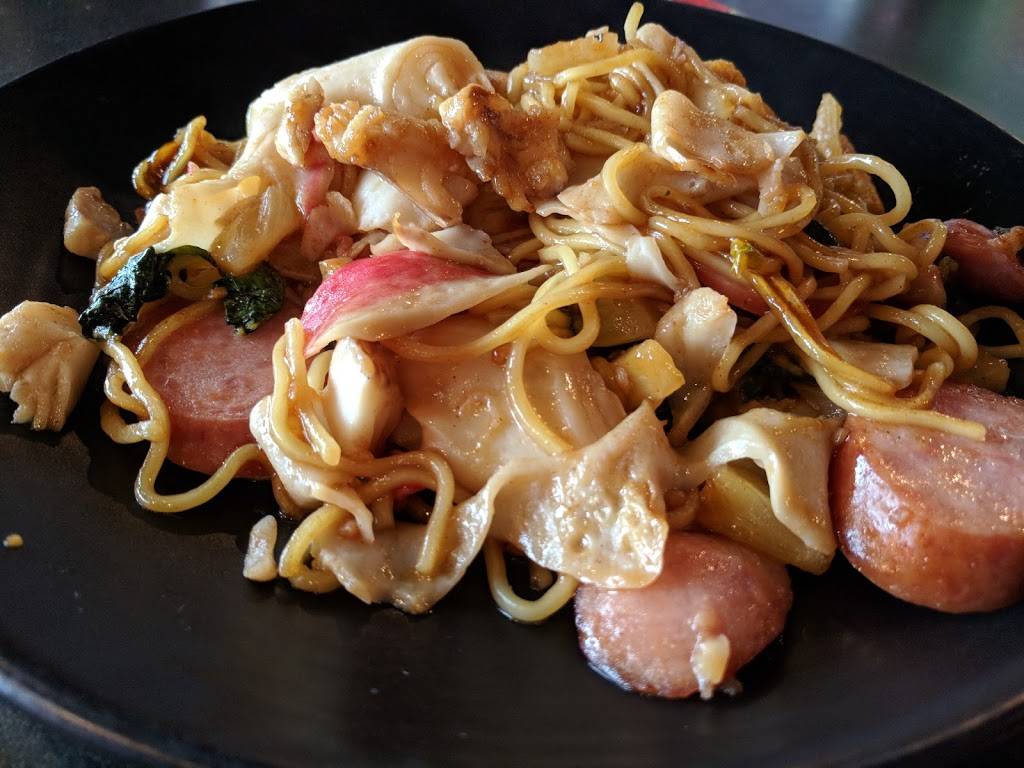 HuHot Mongolian Grill | restaurant | 3456 W College Ave, Appleton, WI 54914, USA | 9202572555 OR +1 920-257-2555