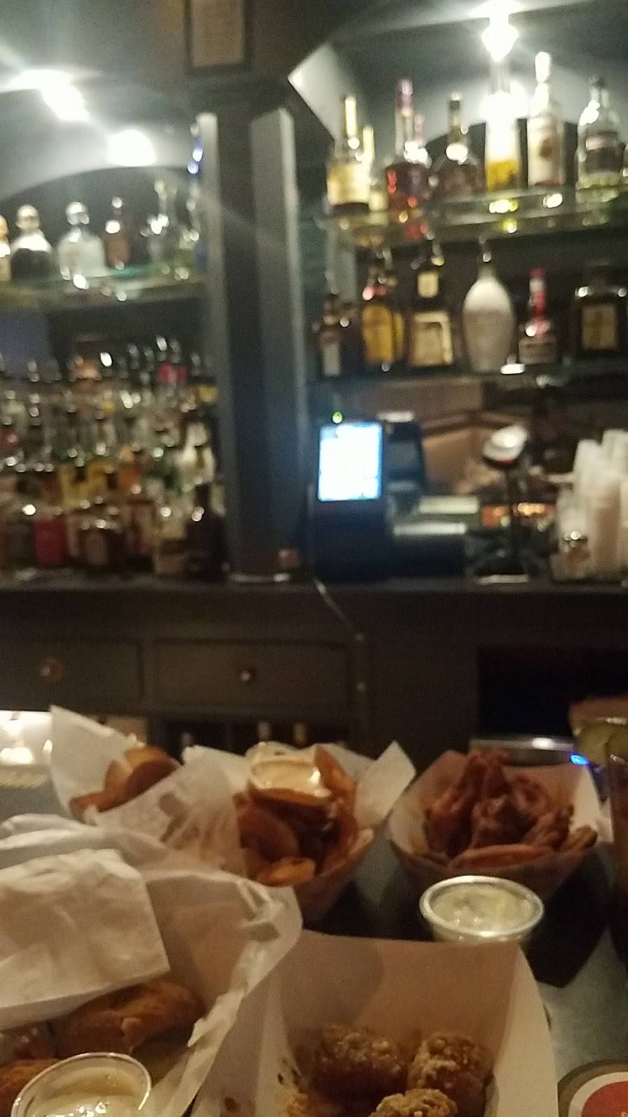 Shakers Bar and Grill | restaurant | 1010, 4520 Belmont Ave, Youngstown, OH 44505, USA | 3307590465 OR +1 330-759-0465